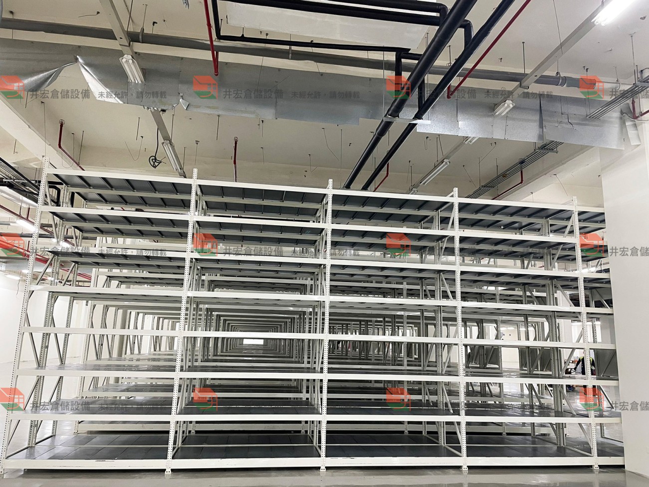 網購流行服飾品牌｜M50 中重型料架